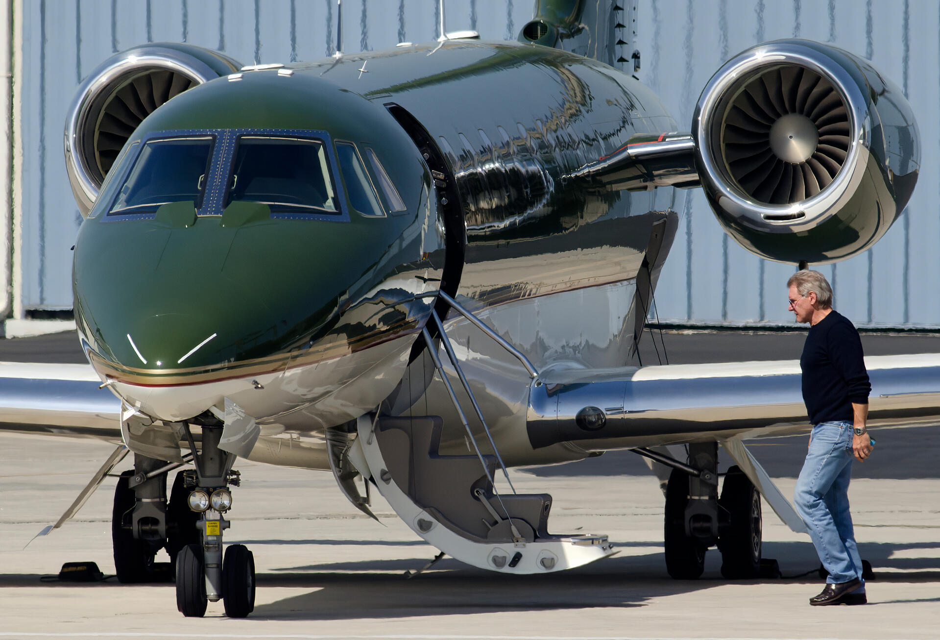 Harrison Ford boards his Cessna Citation Sovereign (C) Michel Boutefeu